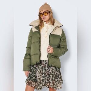 Noisy May Two Tone Green and Cream Puffer Jacket